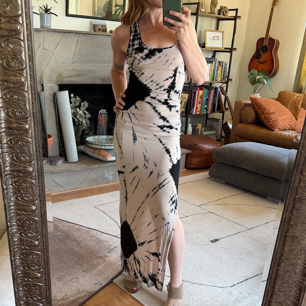 Sleeveless Tie-Dye Maxi Dress in Beige and Dark Blue